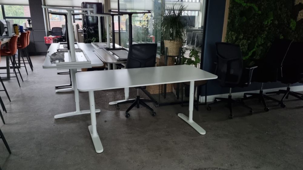 Witte tafel bureau